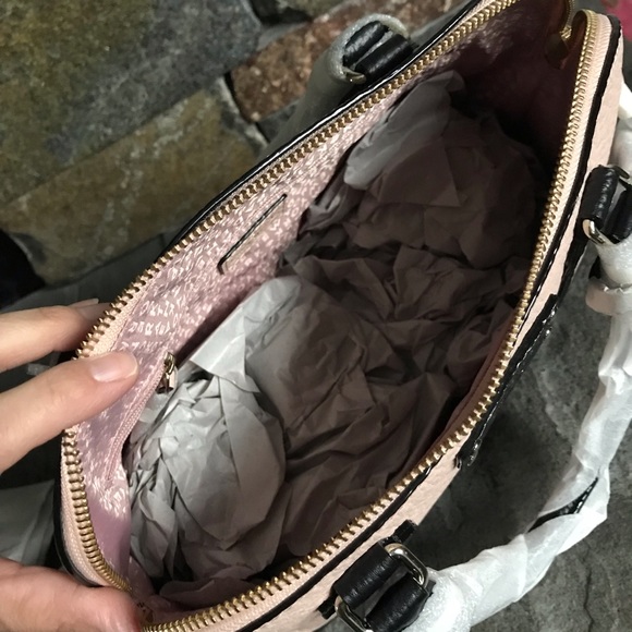 ๐SALE๐NWT Kate Spade Bay Street Set - Picture 4 of 8